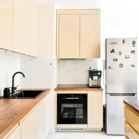 Modern 1br With The Comforts Of Апартамент