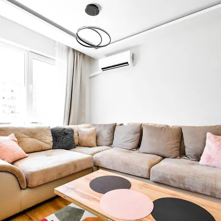 Modern 1br With The Comforts Of * Plovdiv