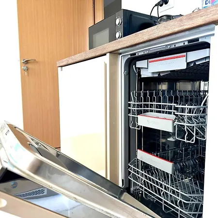 Апартамент Modern 1br With The Comforts Of *